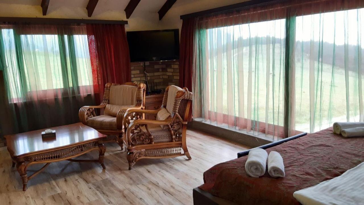 Alpine Castle Hotel Dilijan Eksteriør billede