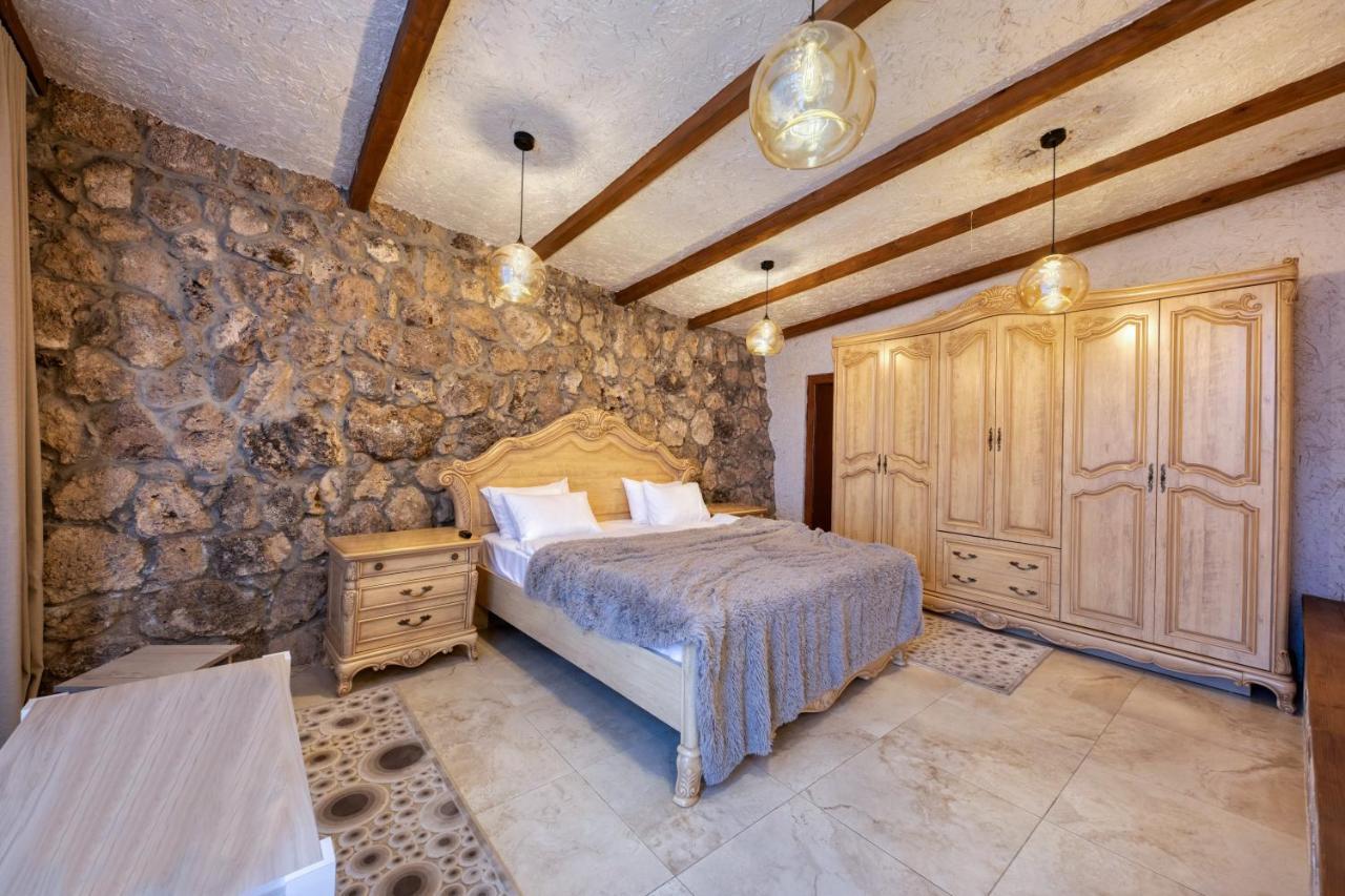 Alpine Castle Hotel Dilijan Eksteriør billede