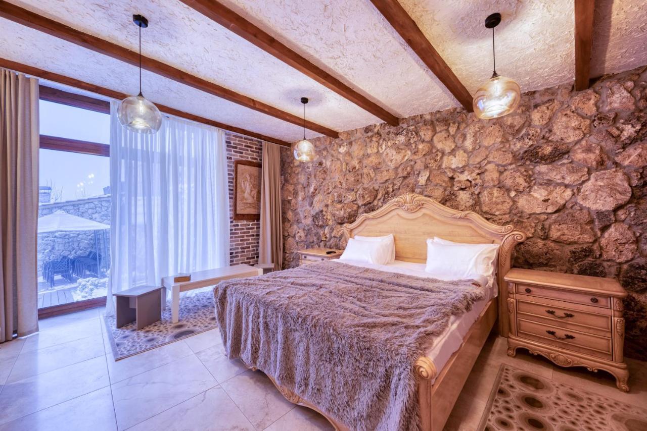 Alpine Castle Hotel Dilijan Eksteriør billede