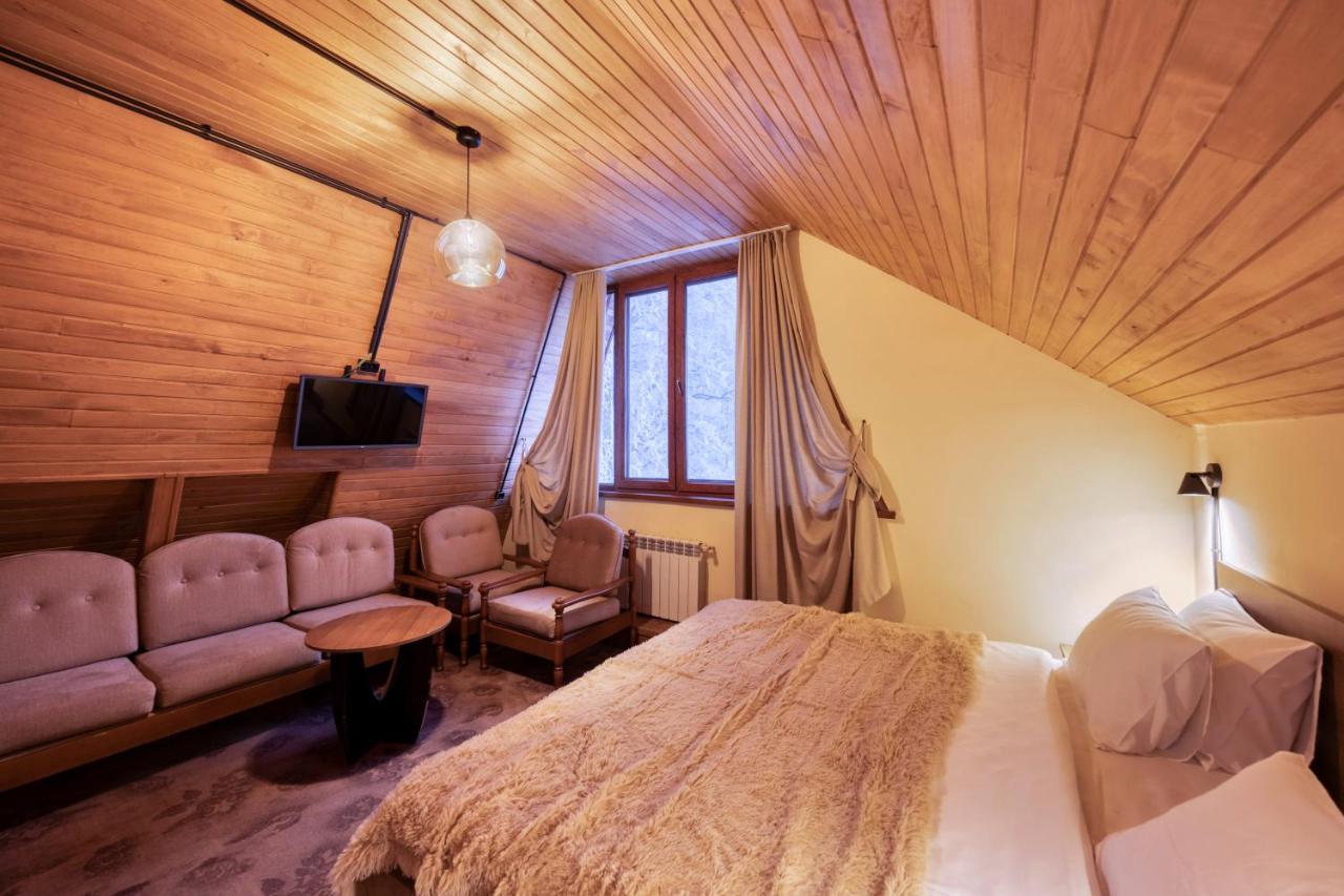 Alpine Castle Hotel Dilijan Eksteriør billede