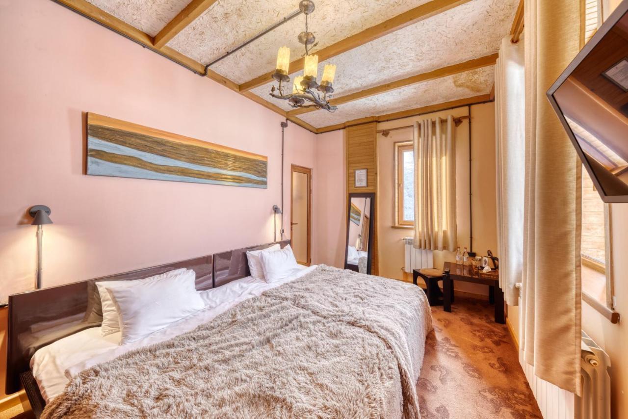 Alpine Castle Hotel Dilijan Eksteriør billede